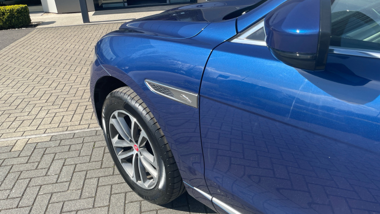 Jaguar F-Pace 2.0 P250 R-Dynamic SE 5dr Auto AWD Petrol Estate